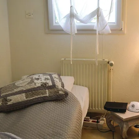 Four-bedroom Holiday In Dom wakacyjny Trélissac